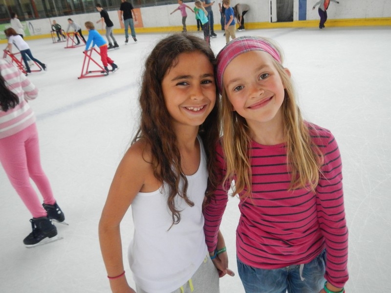 Village Camps International Summer Camp Leysin, Switzerland 2026-08-15 https://www.villagecamps.com/journals_admin/images/683-12-iceskating (17).jpg